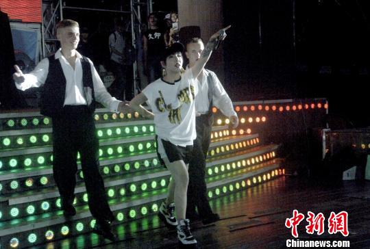 �Բ�������������һս���������������Ī�10��������������Ʒ�ڹ��ݳ�¡ˮ����԰��������¡ˮ�����ֽڡ��������� ��