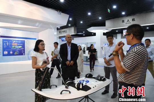 ͼΪ����կ����ý����������������йش崴��ʾ�����زιۡ����Ᾰ ��