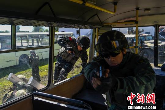 ����ʱ��7��16�գ��аס����϶��ơ�2017�����Ϸ���ѵ����ѵ�ٱ���չ��ͨ���߲��߷������ѵ�������߳� ��