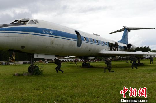 ����ʱ��7��16�գ��аס����϶��ơ�2017�����Ϸ���ѵ����ѵ�ٱ���չ��ͨ���߲��߷������ѵ������л���� ��