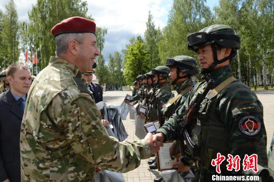 ����ʱ��7��18�գ��׶���˹��������˾���Ү���ٽ����з���ѵ��Ա���ͼ���Ʒ����л���� ��