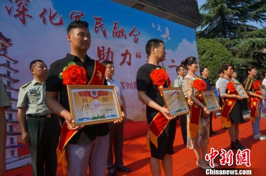 ֣���ж���������������ȡ�����ھ��ӽ�����ϲ������������ ��