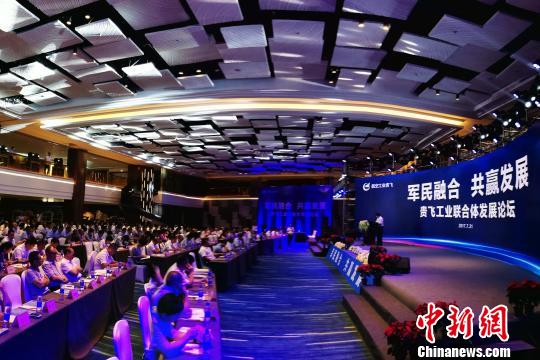 �Ƹ��� ��