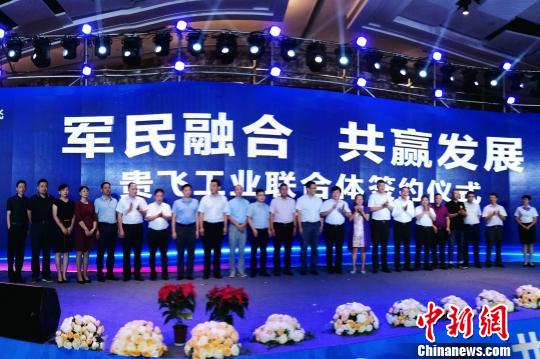 �Ƹ��� ��