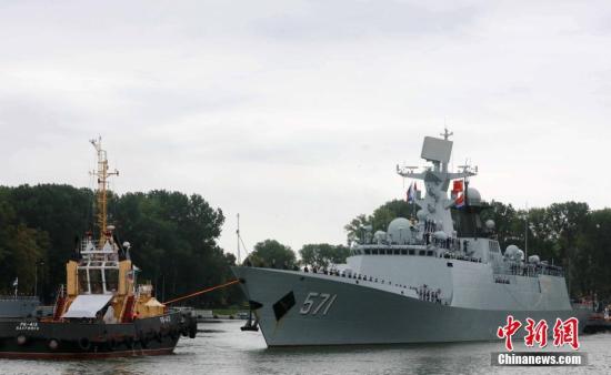 ����ʱ��7��21�����磬�μ��ж����������ϡ�2017����ϰ���й�������ͧ��ӵִ����˹���޵�˹�˾��ۣ�����������ͷ����ׯ�صĻ�ӭ��ʽ����������� ���޾� ��