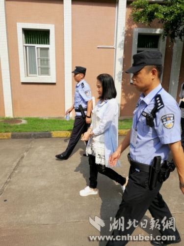 ͼΪ�����������������ߡ�ͨѶԱ�ܱ�ͼ