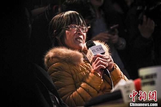 3��11�գ�ʫ�����㻪���ຼ�ݣ��״�ǩ�ۻ��ֳ��𱬡������緢 ��� ��