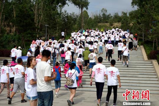 ���գ�1000����־Ը�߽�5����Ĳ�������ת��Ϊ��������������ܻ򽡲��ߵ���ʽ�������ȫ�̡������ ��