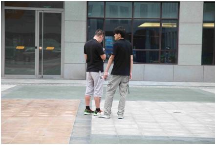 ͼ����ʮ���⣬�о�Ա���泵���ɼ�������Կ���ź�