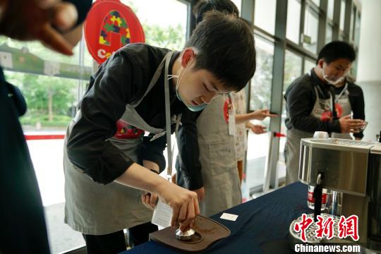 �����ּ��С������Ϻ���Ⱥ�������� ��ͼ ��